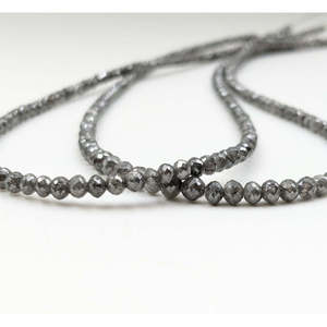 Cuentas de diamante natural gris AAA, corte brillante redondo, 3-4.5mm, hilo de diamantes facetados de 16 pulgadas para fabricación de joyería a precio mayorista - Product Image 1