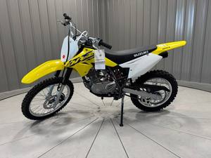 Vente promotionnelle de motos tout-terrain Suzuki <span class=keywords><strong>DRZ</strong></span> <span class=keywords><strong>125</strong></span>, prêtes à être exportées dans le monde entier - Product Image 2
