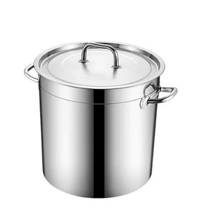 Vente à forte demande : Casserole élégante en acier inoxydable, compatible induction, durable et au design classique - Product Image 1