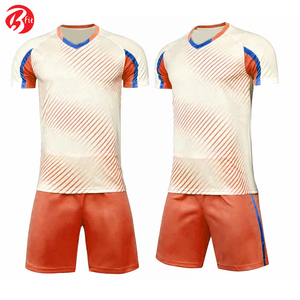 Vêtements de football à transfert thermique pour adultes coupe automatisée ensemble de maillots de football vente en gros de vêtements uniformes - Product Image 3