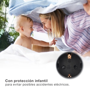 Adattatore economico nero a doppia uscita 3680W 250V 16A (GSC 103000024) - Product Image 4