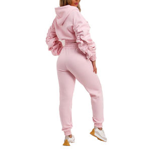 Survêtement pour femme de qualité supérieure avec matériau doux et coupe moderne idéal pour l'entraînement sportif activités de plein air relaxation - Product Image 3