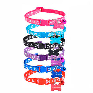 Collar Reflectante de Seguridad Anti-Asfixia Moderno para Perros y Gatos, Impermeable, de Nailon, con Elegante Estampado de Cuero, Accesorio Simple de Seguridad para Mascotas - Product Image 1