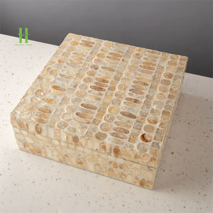 กล่องเก็บหอยมุกทำมือสุดหรูกล่องหอยสีเหลืองรูปทรงและสีที่กำหนดเองสำหรับเครื่องประดับจากโรงงานเวียดนาม - Product Image 2