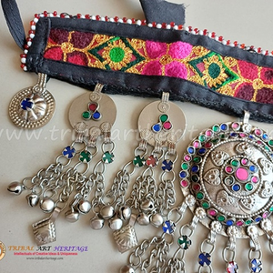 Collar de Monedas Tribales Encantador para Mujer, Gargantilla Hecha a Mano en Estilo Étnico para Festivales - Product Image 3