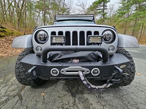 Meilleures voitures d'occasion en vente 2014 Wrangler Unlimited Polar Edition - Product Image 2