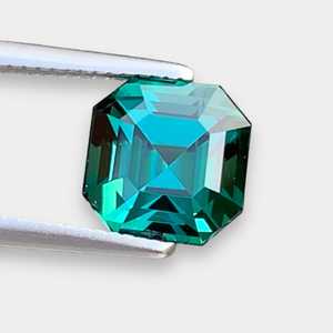 Tourmaline bleu turquoise naturelle de qualité supérieure, taille Asscher, 2,18 carats, clarté LoupeClean, 6,8x6,8x6,0 mm, provenance Afghanistan - Product Image 1