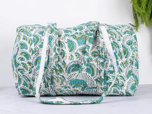 Bolsa de Viaje Deportiva Acolchada de Algodón Ecológico Hecha a Mano, Diseño Floral, Gran Capacidad, Duradera, de Lujo, para Fin de Semana - Product Image 3