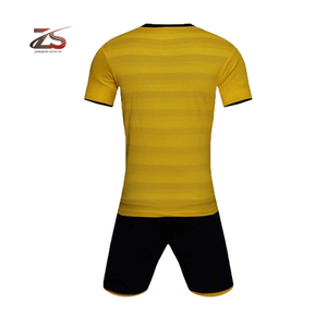 2025 uniforme de fútbol liso de alta calidad hecho en Pakistán - Product Image 5