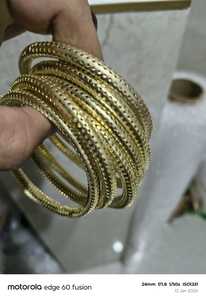 Exquisitos Juegos de Brazaletes de Latón Pulido Hechos a Mano, Diseño Moderno y Ecológico de la India - TAQI CRAFT INTERNATIONAL - Product Image 4