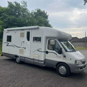 Autocaravana de Lujo 4x4 para Viajes y Campamentos al Aire Libre / Nueva Autocaravana Todoterreno, Vehículo Recreativo, Caravana - Product Image 1