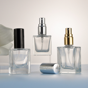 Échantillon <span class=keywords><strong>de</strong></span> <span class=keywords><strong>parfum</strong></span> miniature vide bouteille <span class=keywords><strong>de</strong></span> pulvérisation carrée bouteille <span class=keywords><strong>de</strong></span> <span class=keywords><strong>parfum</strong></span> d'<span class=keywords><strong>eau</strong></span> <span class=keywords><strong>de</strong></span> <span class=keywords><strong>toilette</strong></span> <span class=keywords><strong>de</strong></span> Cologne pour le vent huile médicamenteuse anti-moustique - Product Image 4