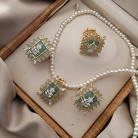 Ensemble de bijoux pour femmes, collier, boucles d'oreilles, bracelet, design floral en cuivre plaqué or antique avec zircon, pour mariage et fête