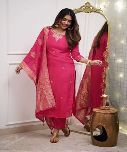 ชุดราตรีปักลายสำหรับผู้หญิงผ้าจอร์เจียพร้อมดีไซน์สุดมีไหวพริบ - Product Image 6