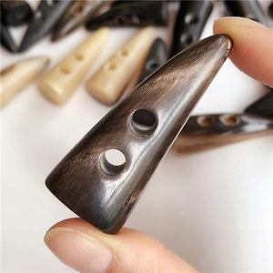 Boutons ovales à 2 trous en corne de buffle naturelle noire, réglables et faits à la main, pour jeans, manteaux, vestes, sacs - Product Image 4