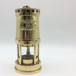 Histoire visuelle de la lampe de sécurité de mineur de qualité de luxe lampe à huile de mineur suspendue prix de gros lampe de mineur de couleur or en laiton - Product Image 4