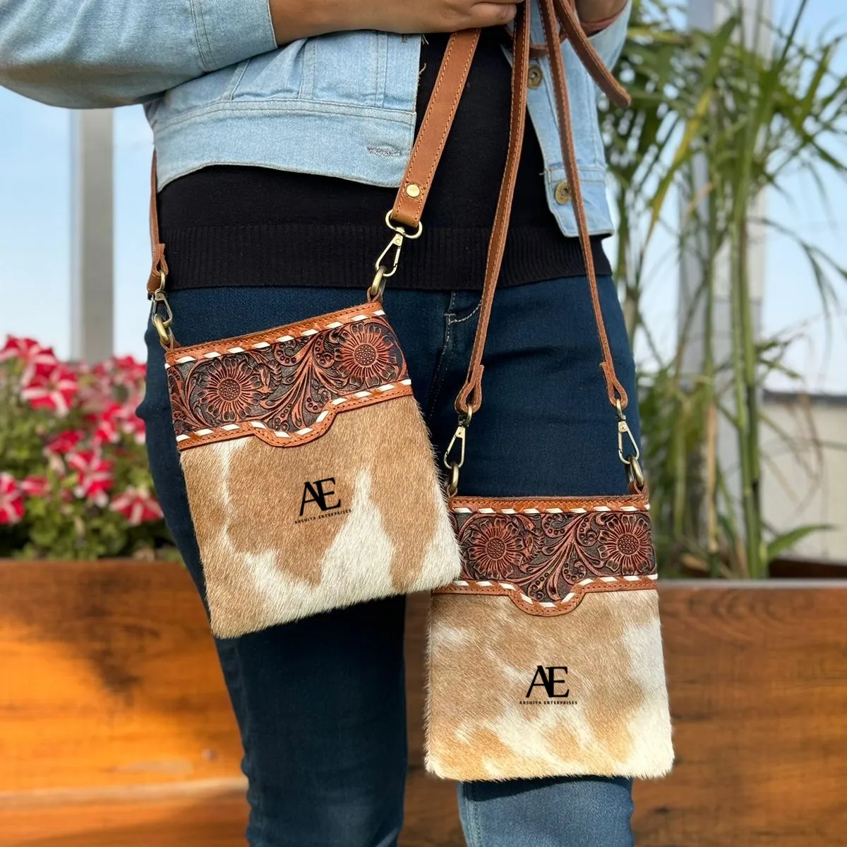 New Designer Western Stylish Tooled Leather Cowhide Crossbody Bags Carving Mobile Pocket Women Hand Purses Multi Uses Sling Bags