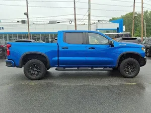 Chevrolet Silverado 1500 ZR2 Usada de 2023 - Product Image 3