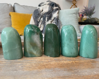 Aventurine verte de forme libre naturelle pierre précieuse pierre polie cristal de forme libre pierre de palmier de guérison grossiste