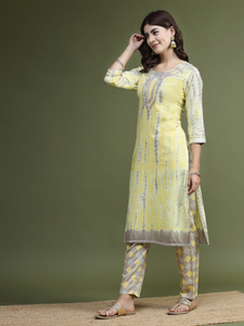 Kurta d'été pour femmes, en coton brodé, manches longues, coupe droite, style régulier, col rond, imprimé floral jaune, motif ethnique - Product Image 5