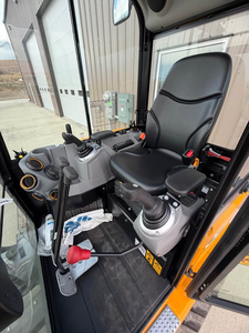 Mini-excavatrice JCB 35Z-1 d'occasion 2024, 3 tonnes, compacte, sur chenilles, godet de 0,11 m³ pour travaux agricoles et de construction - Product Image 6
