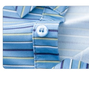 เสื้อโปโลแขนสั้นแบบสวมหัวลายทางสีตัดกันสำหรับผู้ชายเสื้อยืดสำหรับวันหยุดพักผ่อนแบบทางการเสื้อคอปกสองชั้นแบบเปิดลง - Product Image 4