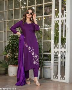 Thanh lịch Rayon phù hợp với thiết lập với hoa thêu kurti phù hợp với đáy và độ tương phản dupatta ba mảnh khâu dân tộc mặc - Product Image 5