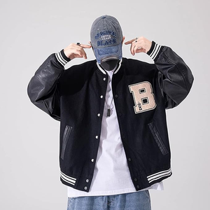 Chaqueta universitaria sostenible para hombre hecha a mano con materiales reciclados con un diseño clásico chaqueta universitaria de estilo urbano para hombre - Product Image 1