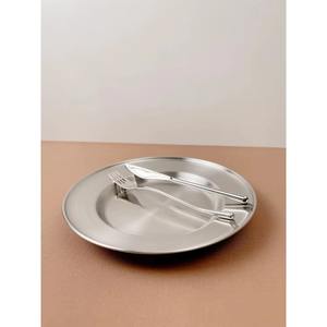 ชุดช้อนส้อมสแตนเลสสตีล ดีไซน์หรูหรา ทันสมัย ด้ามจับสไตล์โบราณ เหมาะสำหรับงานเลี้ยง ใช้งานง่าย เป็นมิตรต่อสิ่งแวดล้อม รองรับการใช้งานกับของหวานที่ละเอียดอ่อน - Product Image 5