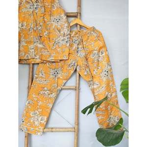 Handblockdruck <b>Summer</b> Casual <b>Pyjama</b>-Set Indisches Design Soft Woven Baumwolle Pastellgelb Und Blumenmuster Buttoned Closure - Product Image 3