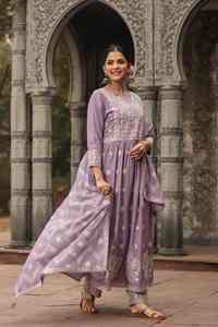 Diseñador de boda y fiesta desgaste rayón bordado pesado trabajo Kurti pantalón par con Dupatta precio más bajo fabricante de la India - Product Image 4