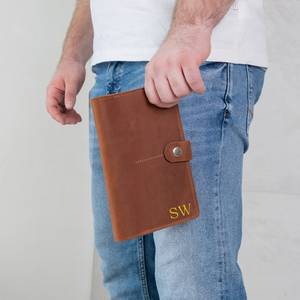 Cartera de viaje de cuero genuino personalizada, soporte para pasaporte familiar, botón de bloqueo RFID, organizador de estuche grabado de estilo Vintage - Product Image 3