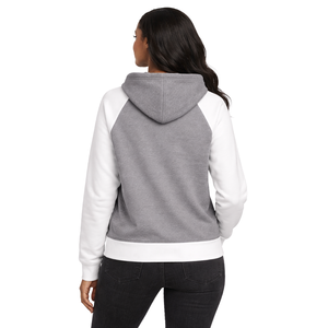 Sudadera con Capucha de Manga Raglán Gris Acero 20 Zeta Phi Beta Soror, Inspirada en los Fundadores de 1920, Hermandad Griega, Ropa Premium para la Mujer Superior - Product Image 2