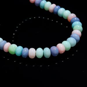 Bijoux de plage d'été chauds beau collier de perles d'opale de bonbons 8mm perles de forme de rondelle lisse de couleur arc-en-ciel pour les surfeurs - Product Image 4
