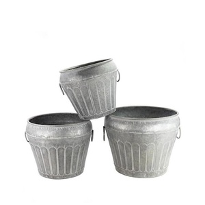 Juego de 3 Macetas Ovaladas de Metal Galvanizado Estilo Granja con Asas de Madera, Cubos Decorativos Vintage para Jardín y Hogar - Product Image 6