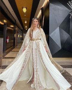 Elegante Vestido de Novia de Satén Hecho a Mano, Estilo Tradicional Turco, Largo hasta el Suelo con Cintura Natural para Bodas - Product Image 2