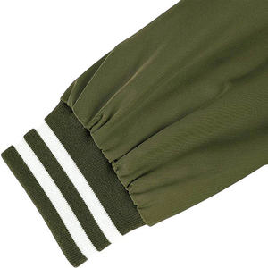 Veste universitaire à capuche pour hommes en laine douce et en cuir avec motif de manches sur mesure Vêtements d'extérieur rembourrés pour la saison de printemps - Product Image 5