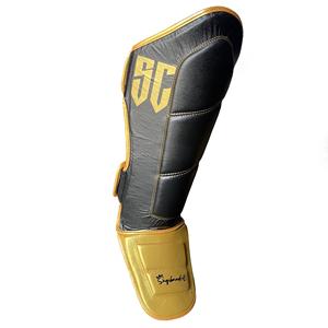 Protège-tibias de kick de boxe Protège-tibias en cuir de buffle personnalisé, protège-tibia Muay Thai doré métallique pour entraîneurs - Product Image 3