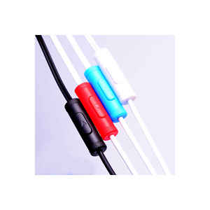 Écouteurs filaires intra-auriculaires Netzy Zore KWY 102 blancs avec microphone, interface 3,5 mm, résistants à la transpiration, son stéréo - Product Image 5