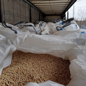 Approvisionnement rapide de granulés de bois naturels, briquettes de bois brun, granulés de bois combustibles pour le chauffage des poêles et l'utilisation domestique - Product Image 5