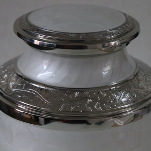 Urne funéraire blanche de designer pour garder les cendres d'enfants adultes ou d'animaux domestiques Urne souvenir fournie par HHO de l'Inde - Product Image 6