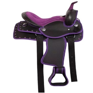 Selle Western Personnalisable de Haute Qualité pour l'Équitation, en Cuir Véritable Violet et Noir, avec Quincaillerie Nickelée et Arceau en Bois - Product Image 1