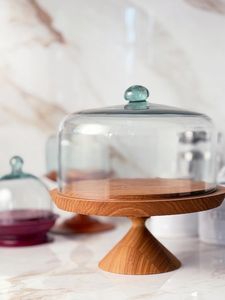 Support à gâteau en bois avec dôme en verre, idéal pour la photographie culinaire, le stylisme de gâteaux, les desserts créatifs et l'affichage professionnel - Product Image 3