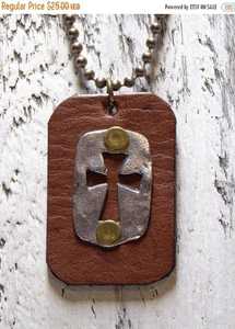 Européen et américain vente chaude exagérée rétro faucheuse métal acier pendentif personnalité charme coulée collier mâle femme - Product Image 4