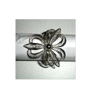 Gold Polished Round Pattern Metal Napkin <b>Rings</b> Grapes With Stem Embossed Design Napkin <b>Ring</b> for Wedding Table Decoration - Product Image 3