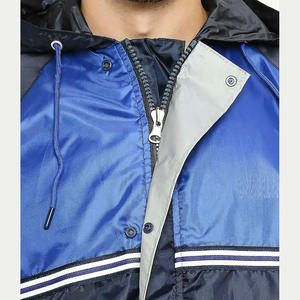 Chaqueta Deportiva Impermeable con Capucha, Transpirable, Estampada, para Entrenamiento al Aire Libre, Unisex, Diseño Personalizado OEM, Directo de Fábrica - Product Image 4