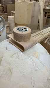 Brûleur Bakhoor en bois de manguier fait à la main avec plaque de charbon de bois en métal Porte-encens aromatique géométrique naturel - Product Image 4