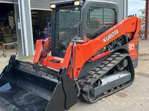 2015 Kubota SVL75 4x4 Compact Track Mini Loader 4 Tonnes Capacité de 4 Tonnes Chargeuse sur pneus avec Godet avant et pompe État d'occasion - Product Image 4
