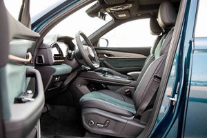 Tout Neuf, Kilométrage Zéro/Km, Prix Abordable, Bleu, 2024, Geeleey Monjaro 2.0L TD Turbo 4WD, Toit Ouvrant Panoramique, SUV Prêt à être Expédié - Product Image 3