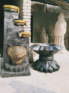 Fontaine d'eau motorisée éclairée en FRP de haute qualité représentant le Dieu Shiva pour une utilisation en intérieur/extérieur dans les jardins, les maisons et les hôtels - Prix raisonnable - Product Image 5